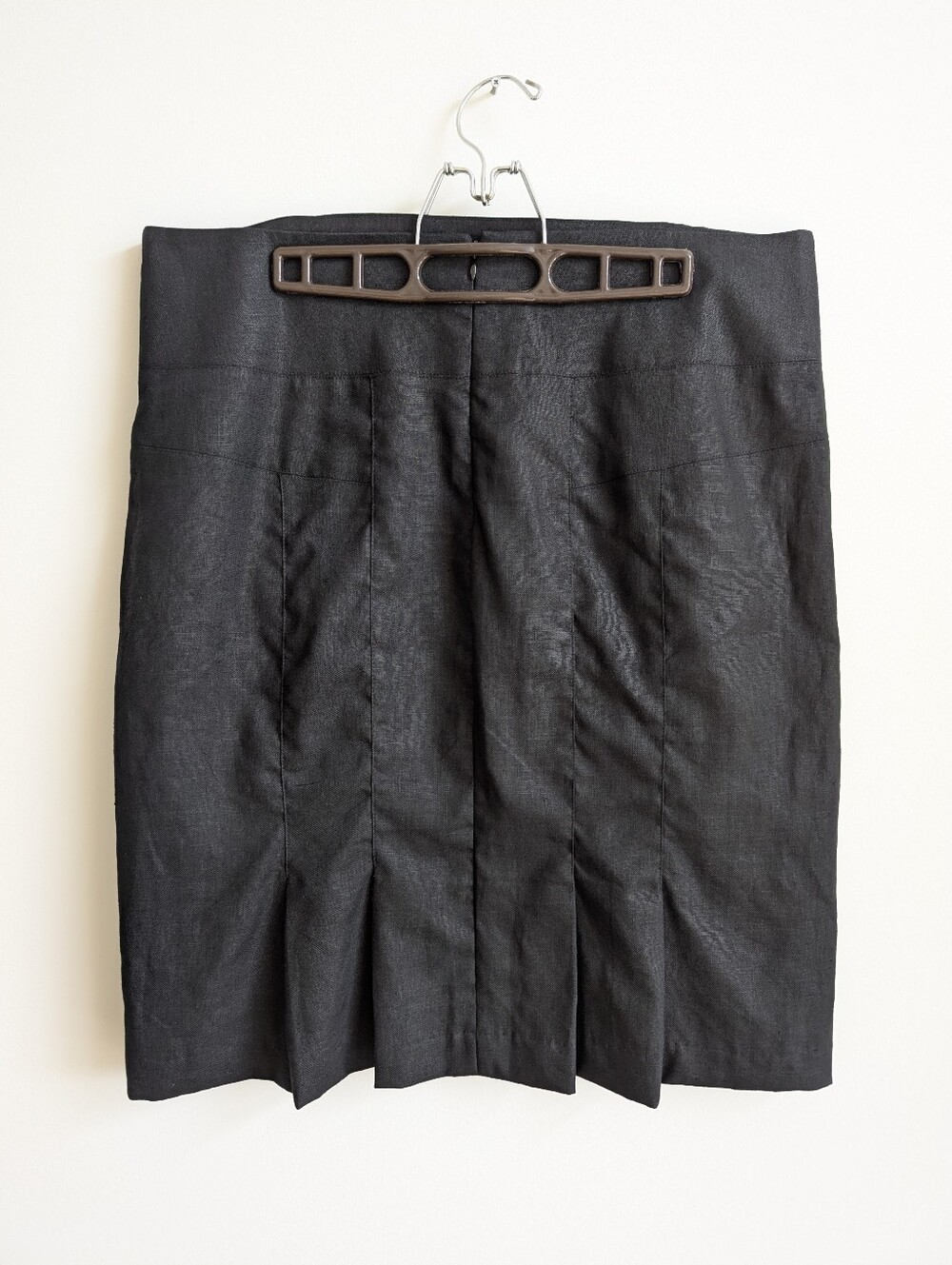 100% Thick Linen Lined Black Skirt With Back Kick Pleat Detail Size 14
